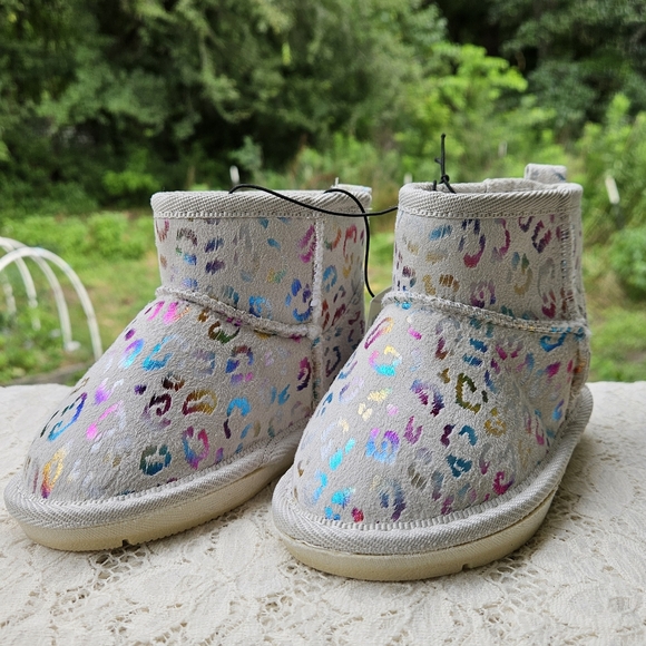 Toddler Cozy Boots Size 5/6 Toddler Girl Colorful Cheetah Print Faux Fur Lining - Picture 5 of 7